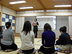 �������C